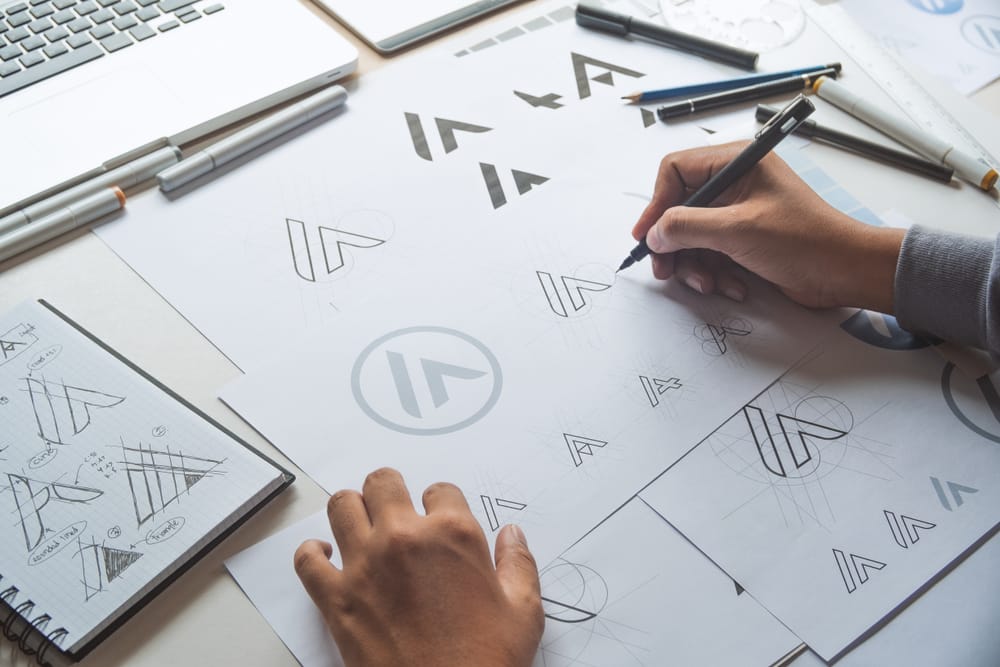 Graphic,designer,drawing,sketch,design,creative,ideas,draft,logo,product
